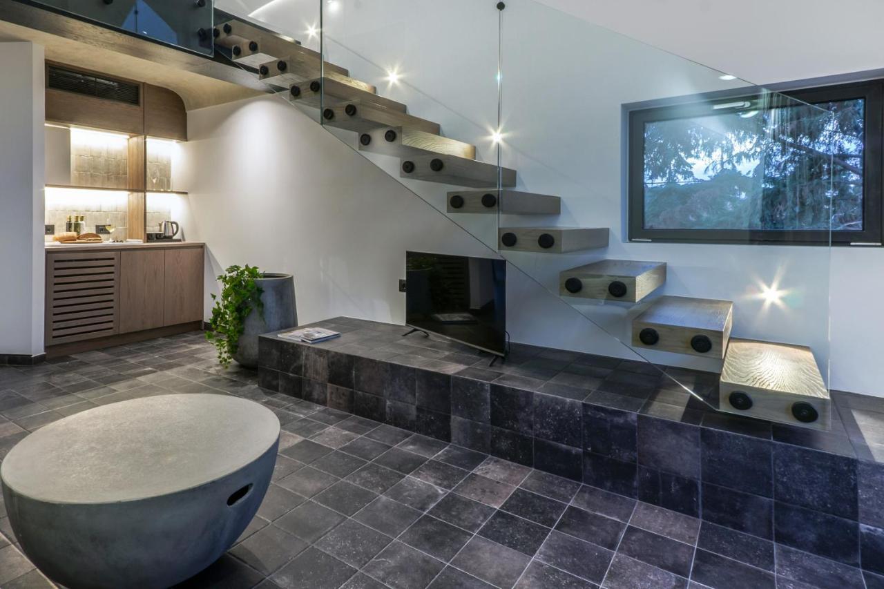 Acro Upscale Residences *