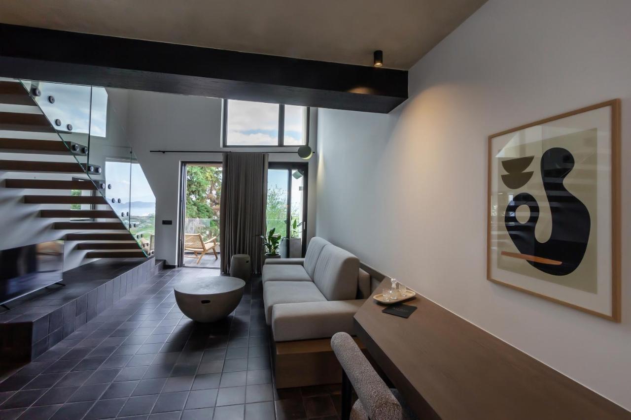 Acro Upscale Residences *