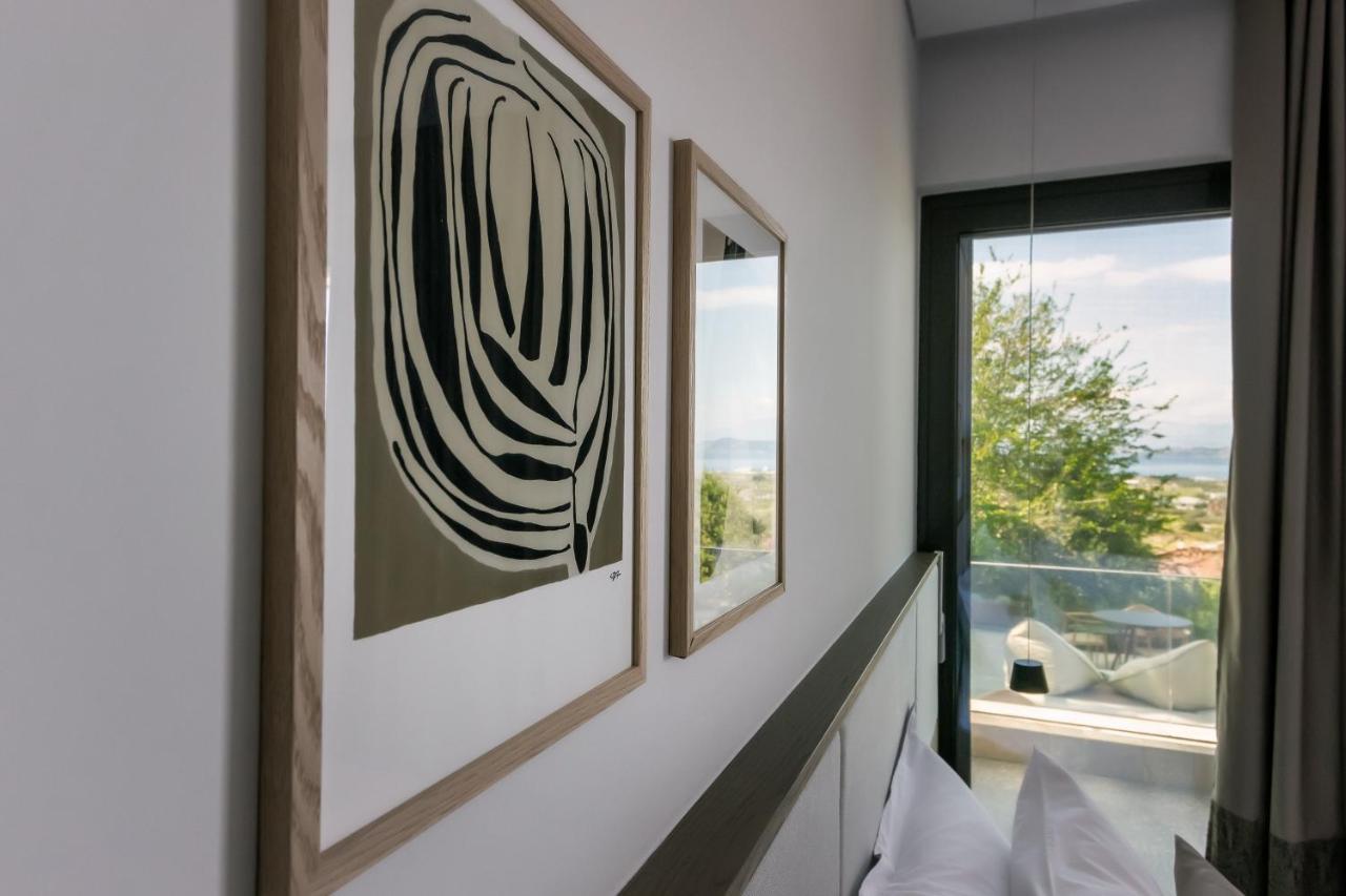 Acro Upscale Residences Apartamento Corinto