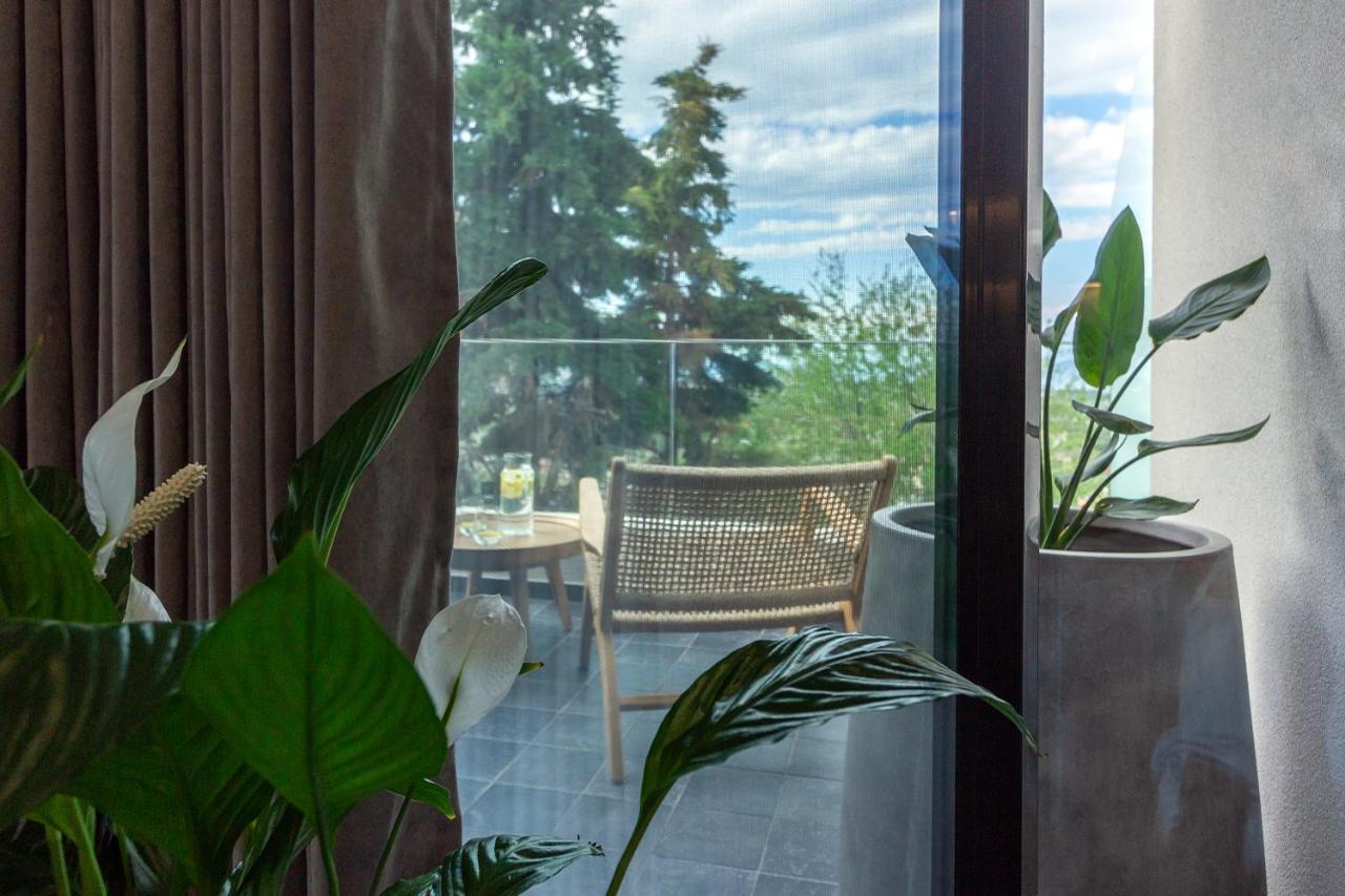 Acro Upscale Residences *