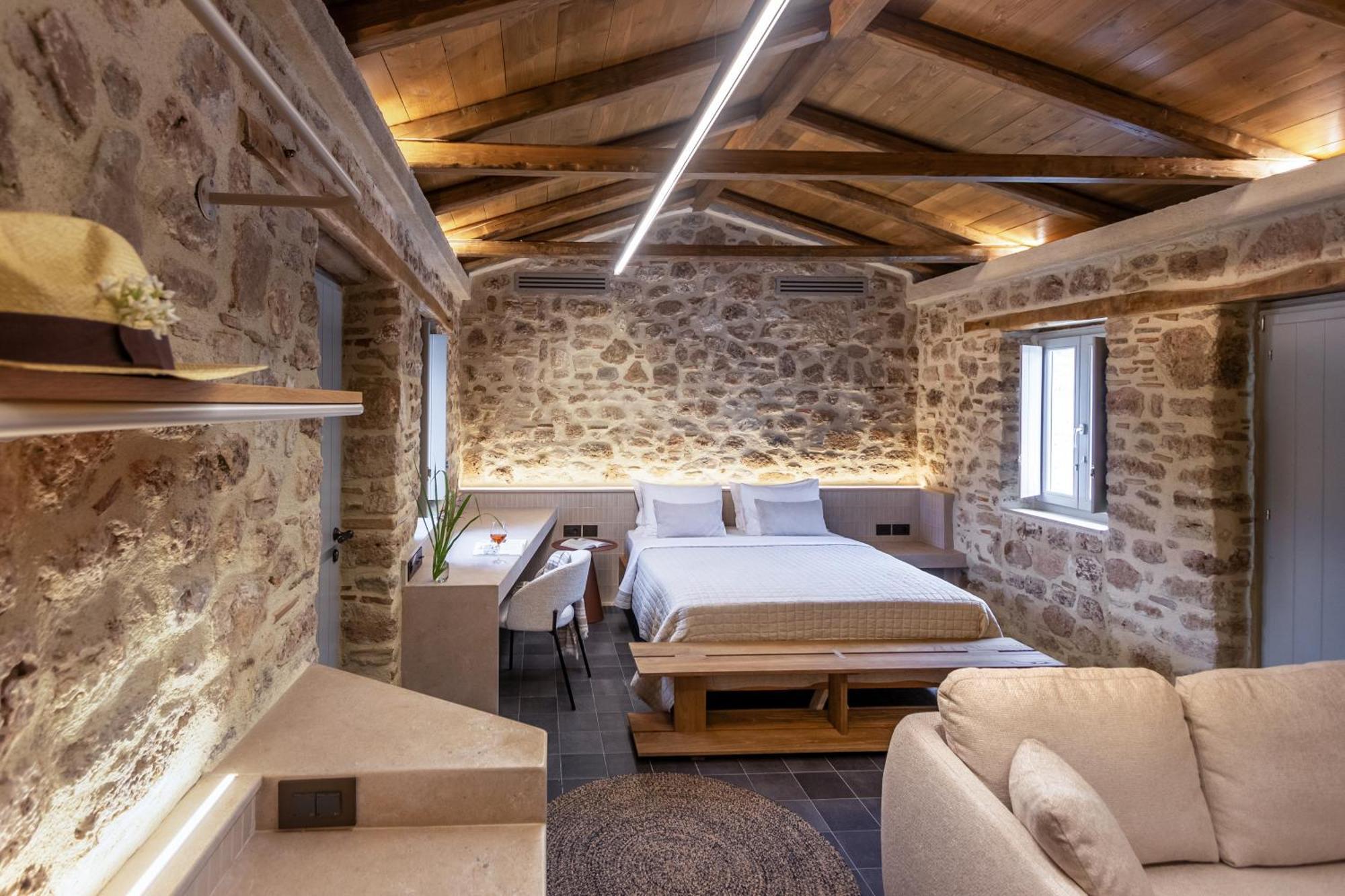 Acro Upscale Residences *